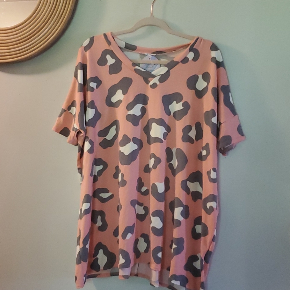 Large leopard print women's summer fun tops